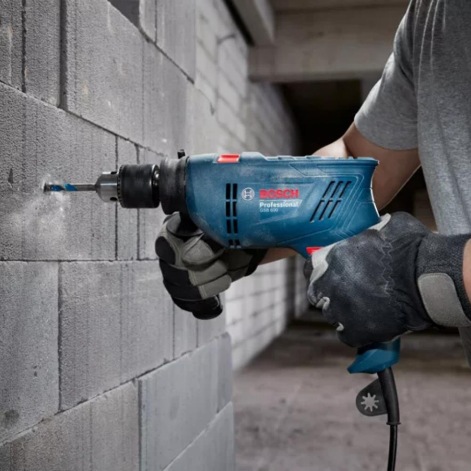 Bosch GSB 600 Darbeli Matkap + 100 Parça Aksesuar