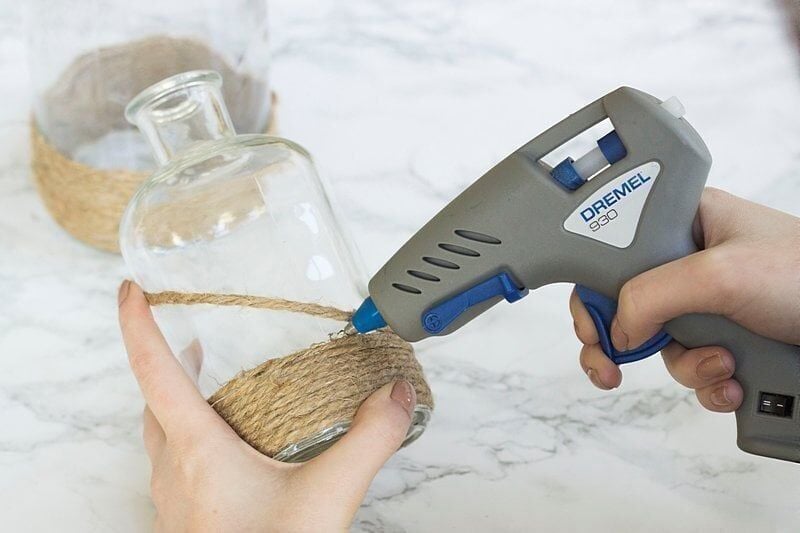 DREMEL®  930 GLUE GUN EU (270)