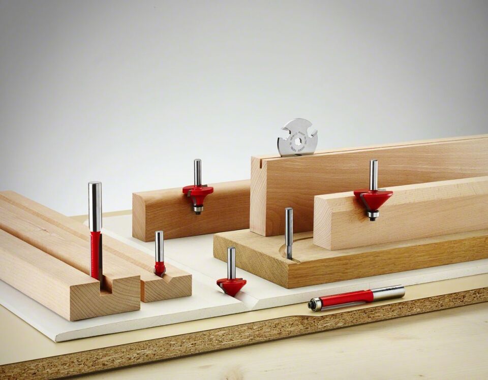 Bosch - Expert Serisi Ahşap İçin Çift Bıçaklı, Tam Sert Metal Kanal Freze Ucu 8*3*50,7 mm